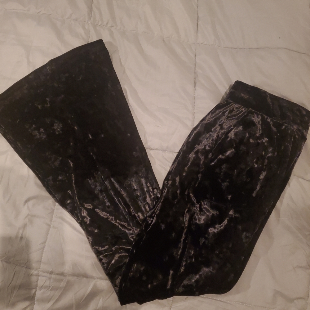 Velvet, Torrid, Size 1, Pull On Black Flare Pants